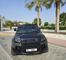 Land Rover Defender 2023